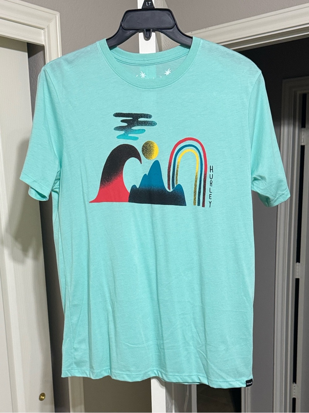 Hurley Mint Short-Sleeve Tee with Colorful Surf Graphic